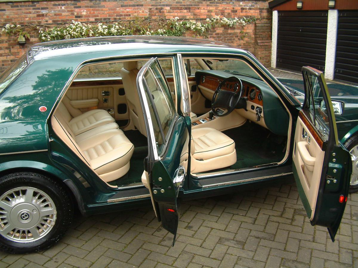     
: Bentley Turbo R 024.JPG
: 1189
:	289.0 
ID:	3056